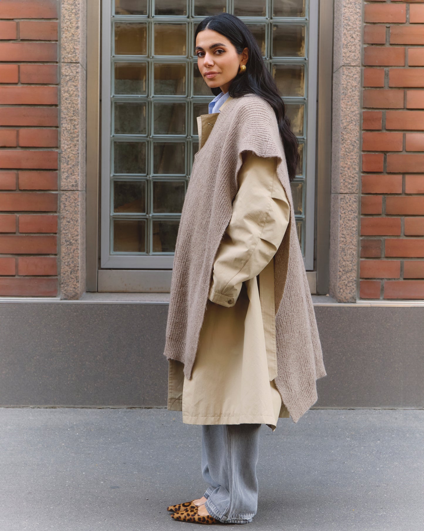 Knitted oversized v-neck vest